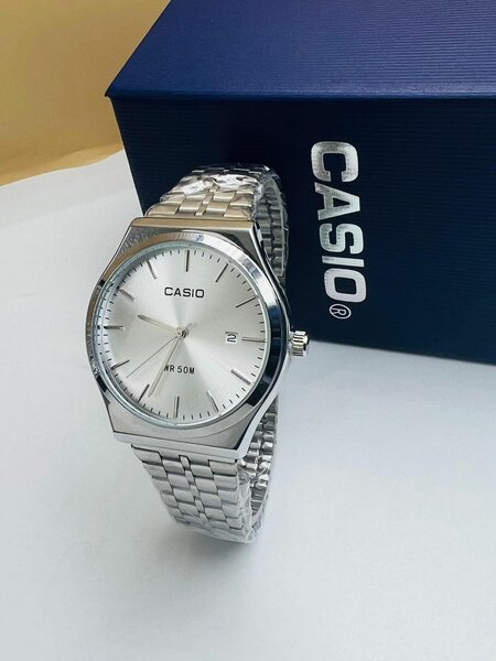 MONTRE LUXE HOMME CASIO