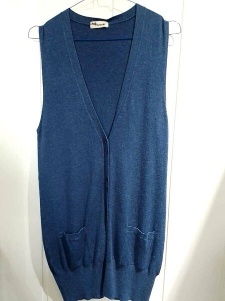 Sleeveless top