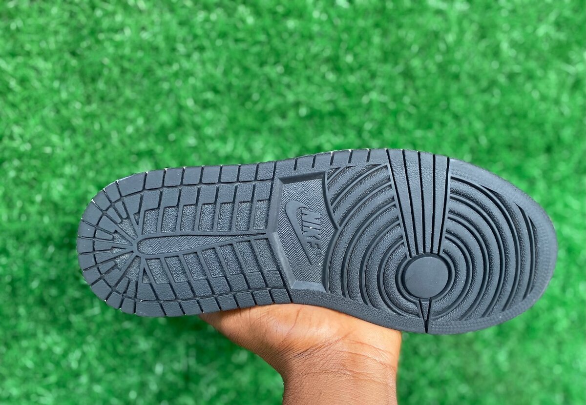 NIKE AIR JORDAN