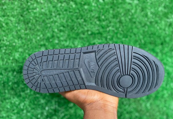NIKE AIR JORDAN