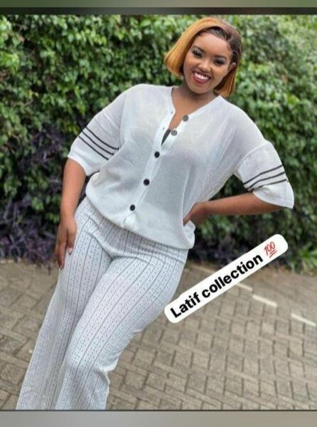 Chic complet dame disponible