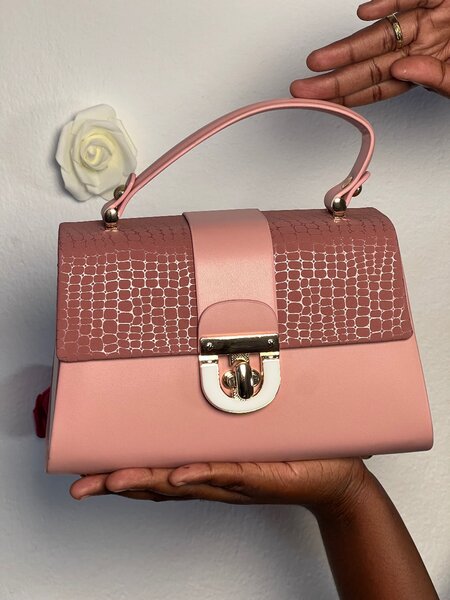 Sac à main élégant en cuir