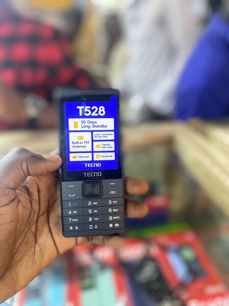 Téléphone Portable Tecno T528