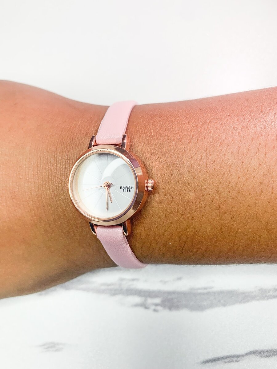MONTRE EN CUIR FEMME