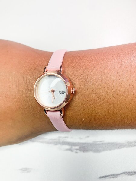 MONTRE EN CUIR FEMME