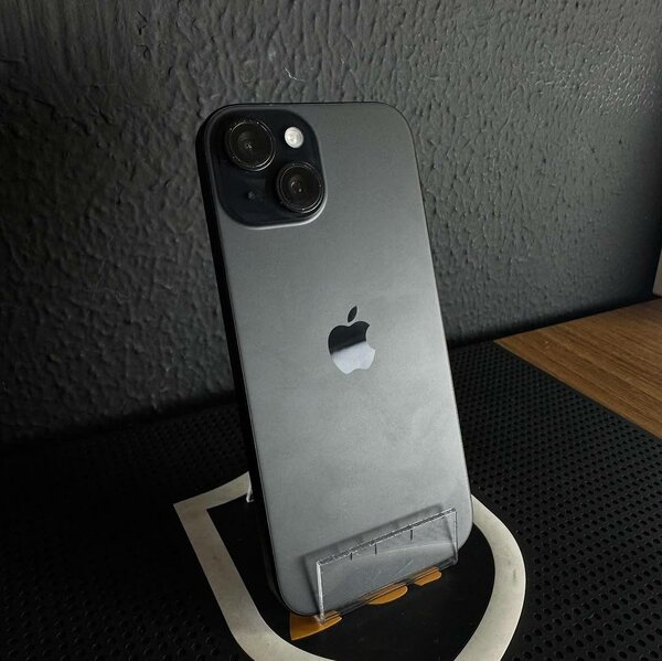 iPhone 15  Second Main importé