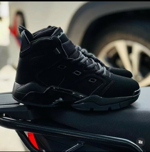 AIR JORDAN
