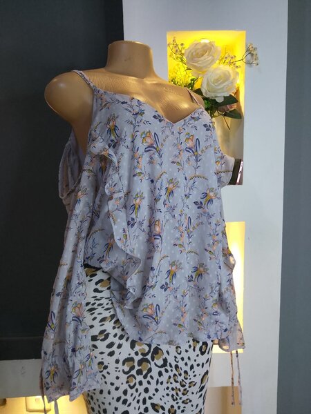 Ladies tops