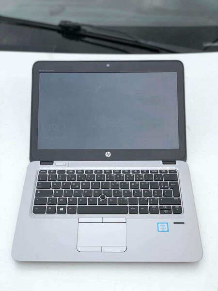 Hp 820 G3 i5 6 gen