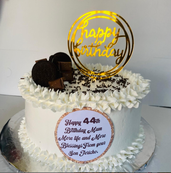 medium cakes