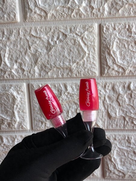 Plain Lipgloss