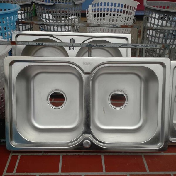 DOUBLE ARMLESS SINK