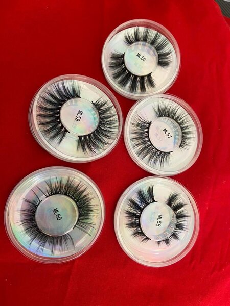 Faux cils naturels