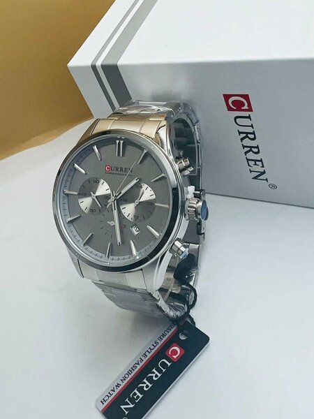 Montre de luxe disponible ici