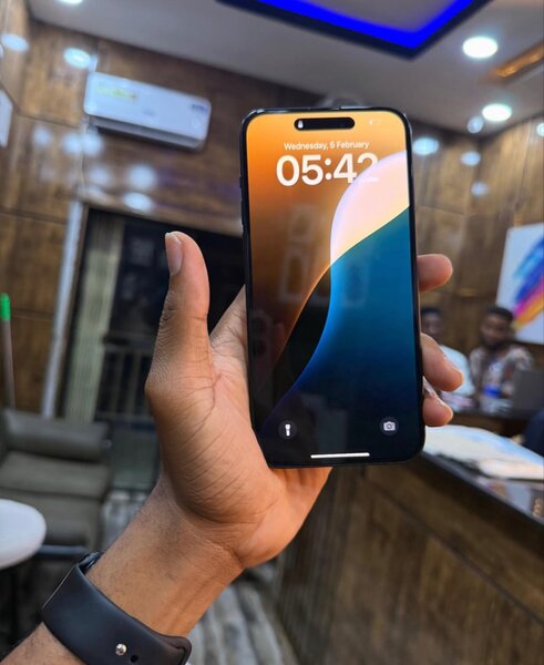 iPhone 15 Plus