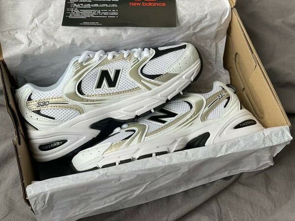 Baskets New Balance 530 Blancs