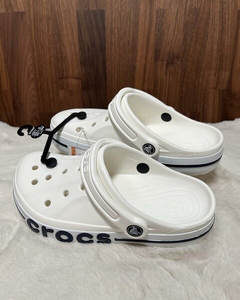 Baya band crocks