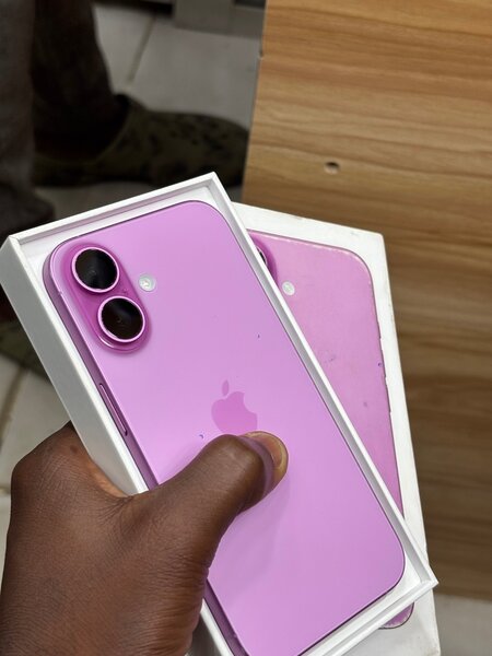 iPhone 16 simple