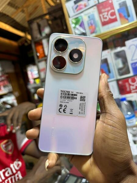 Tecno spark 20 disponible 