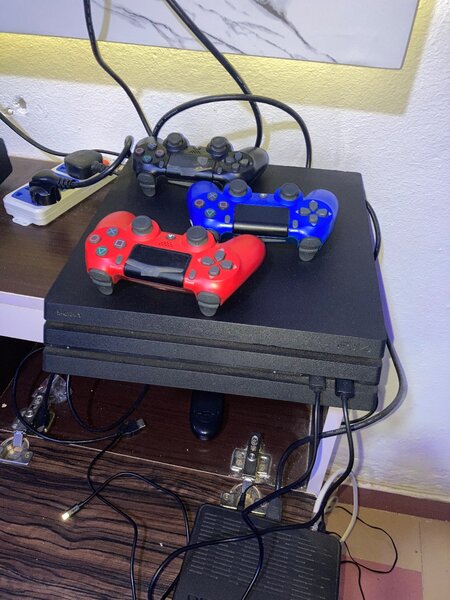 PS4 PRO - 1TB
