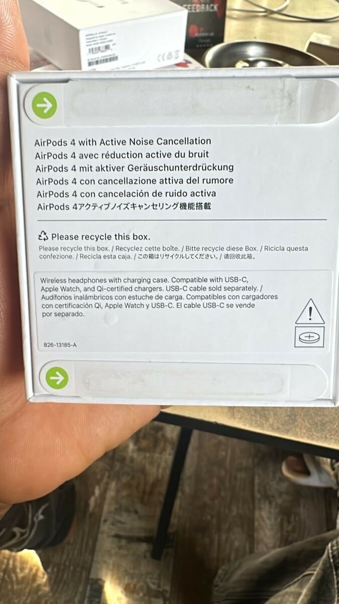 AirPods 4