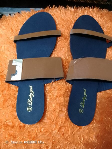 Ladies slippers