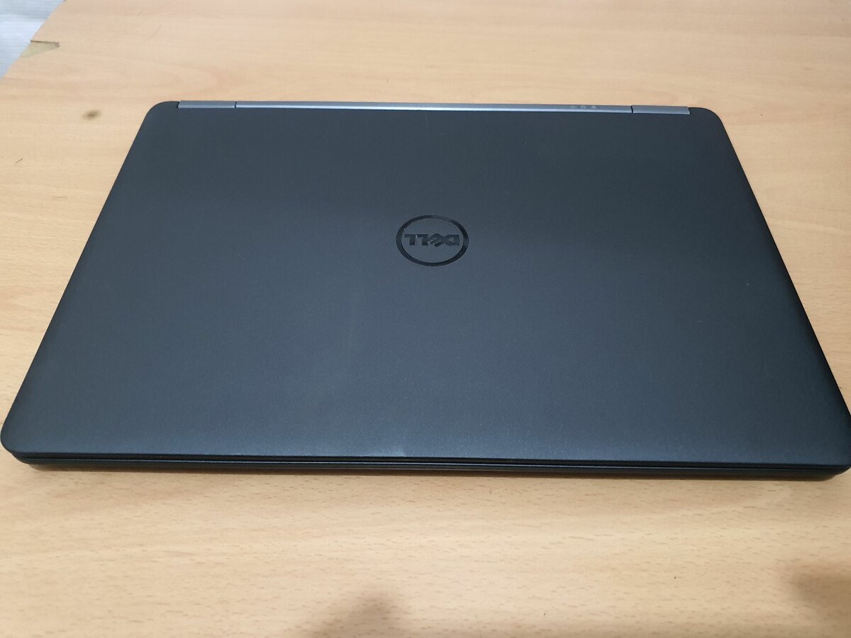 LATITUDE E7450