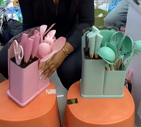 Kitchenware set
