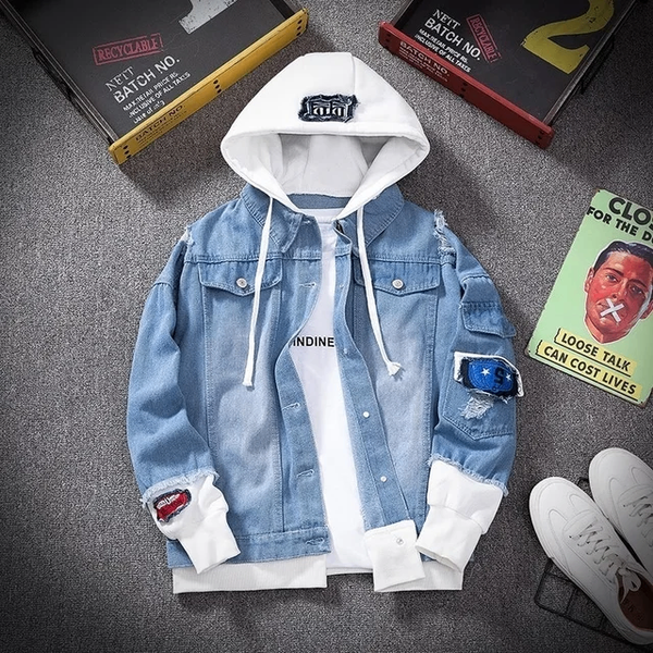 Veste en Jeans a Capuche