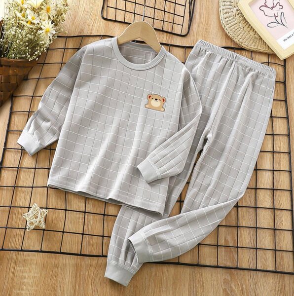 Unisex kids pyjamas