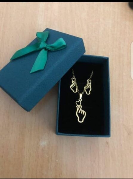 Bijoux P