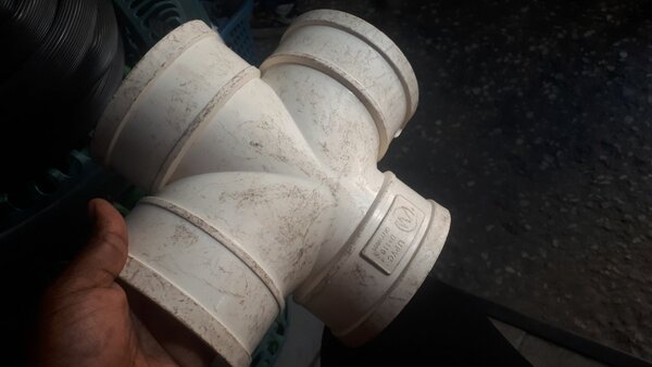 4" Close tee