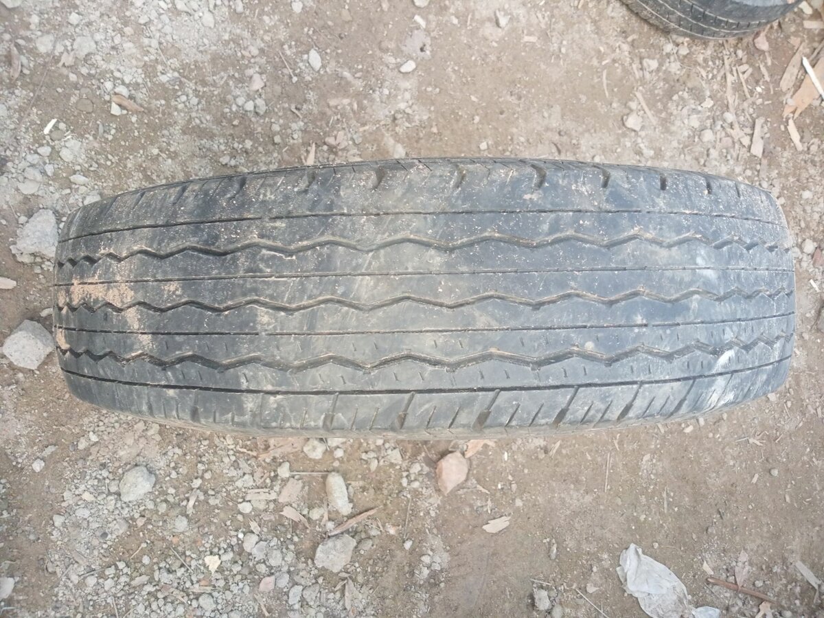 165R13 LT