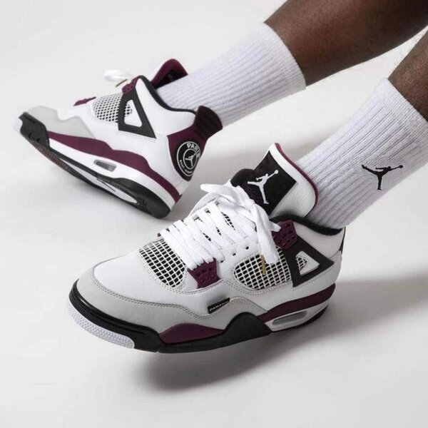 Air Jordan 4 Retro