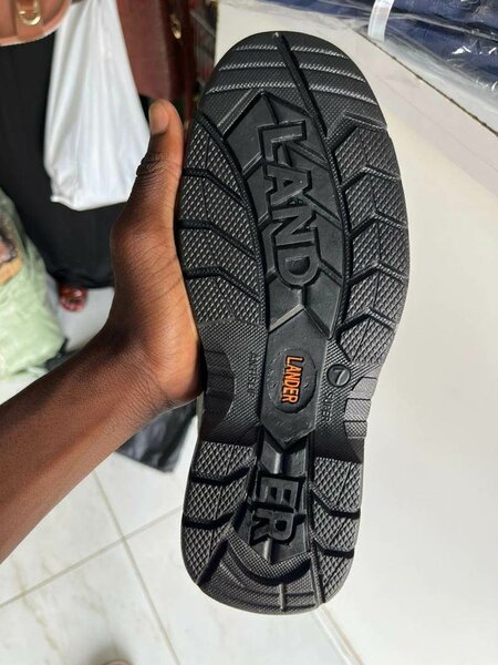 Safety boots