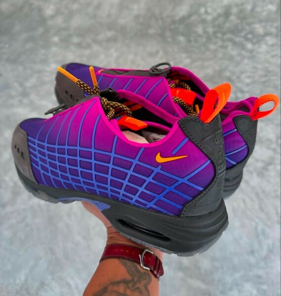 NIKE CLASSIC