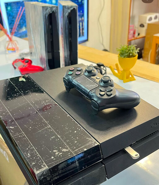 PS4 Standard with Installed games  7 installed 500GB One wir