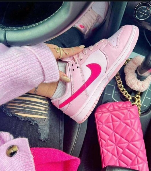 Nike sb rose