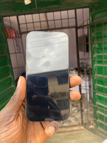iPhone 12 Noir 64GB