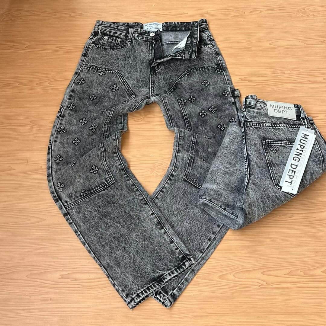 Baggy jeans