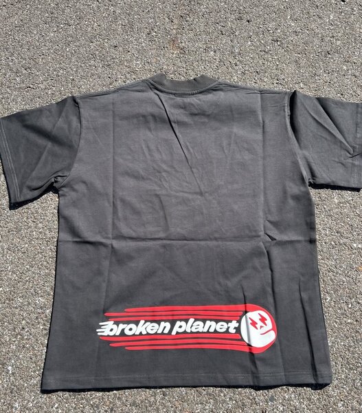 BROKEN PLANET