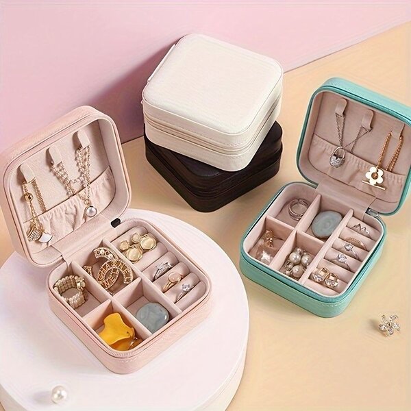 Mini jewelry organizer/ box
