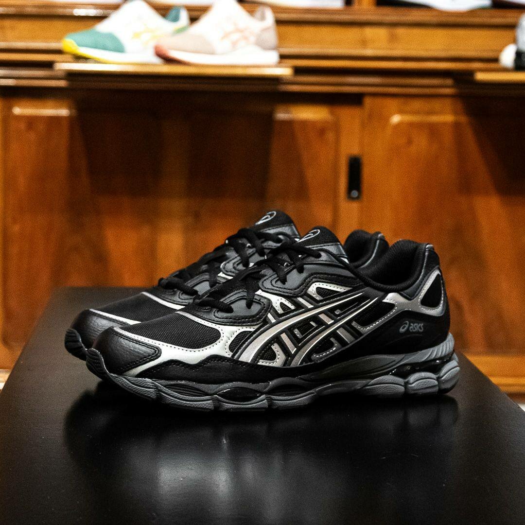 Chaussures de sport noires élégantes