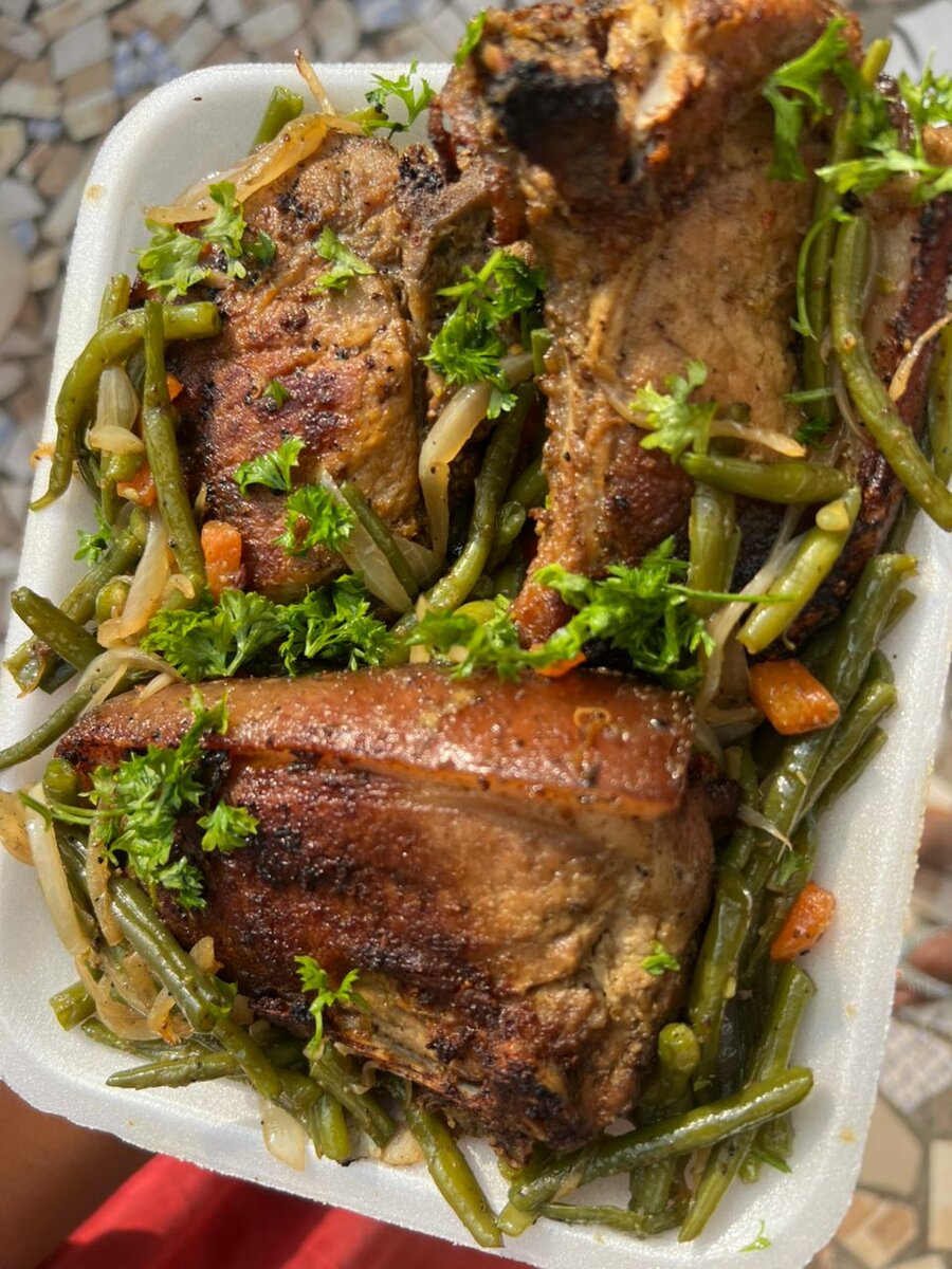 Côtes de porc grillées savoureuses