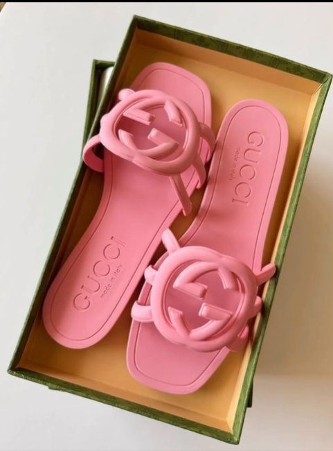 sandales roses