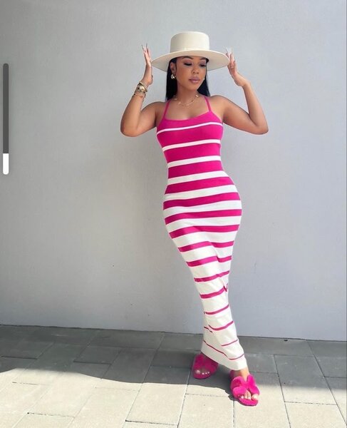 Robe longue rayée élégante