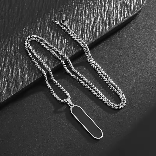 Collier pendentif élégant