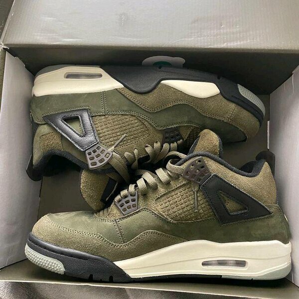JORDAN 4s