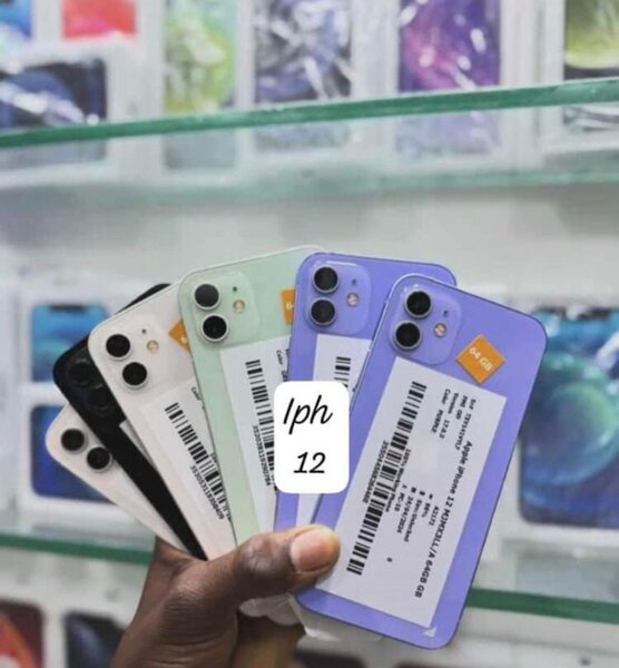 iPhone 12 simple