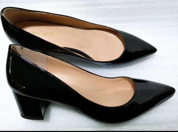 Black heel